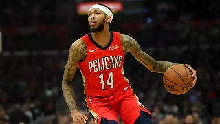 菲比-普莱斯遭遇男粉丝“脱裤大礼”-星空·综合体育(图3) 星空综合