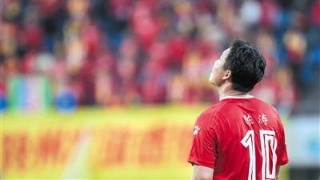 莎拉·布莱曼在京吃川菜 老板破例送西瓜_星空·综合体育(图1) 星空·综合体育