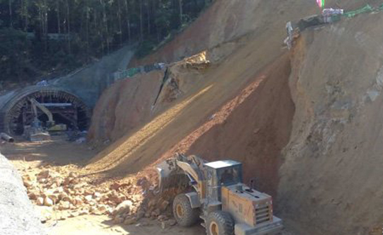 2018上海交华中学招生简章-上海小升初_星空·综合体育(图1) 星空·综合体育