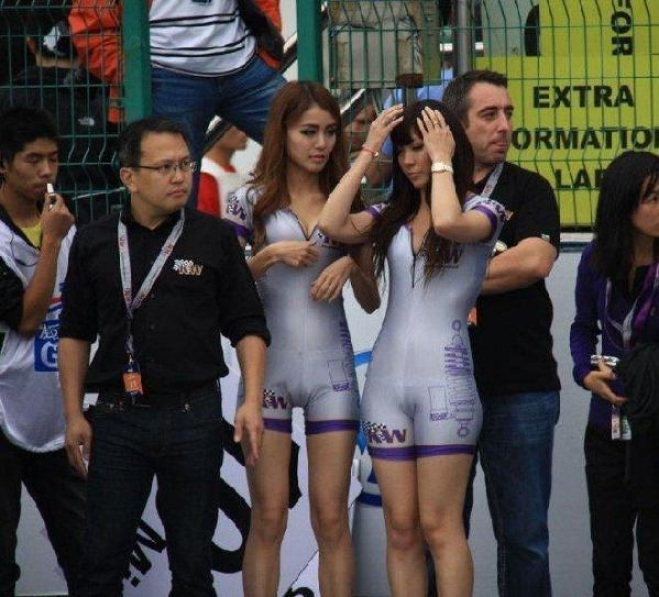 灵宝市第六小学举行“相亲相爱一家人”庆元旦教职工联欢会【星空综合】(图3) 星空·综合体育